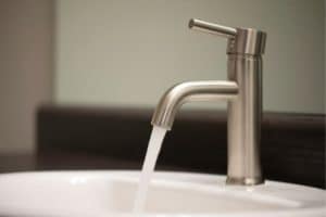 Read more about the article Efficient Water Usage: Eco-Friendly Fixtures and Tips